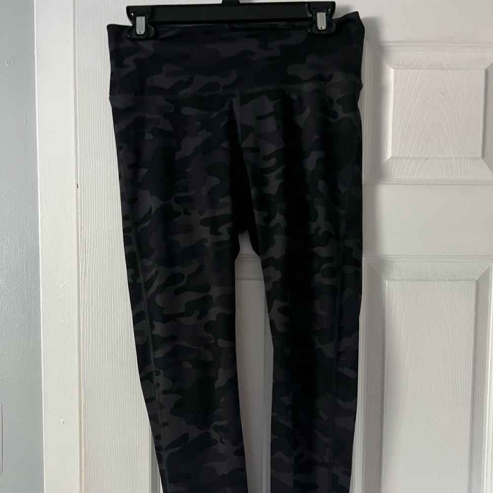 Camo leggings